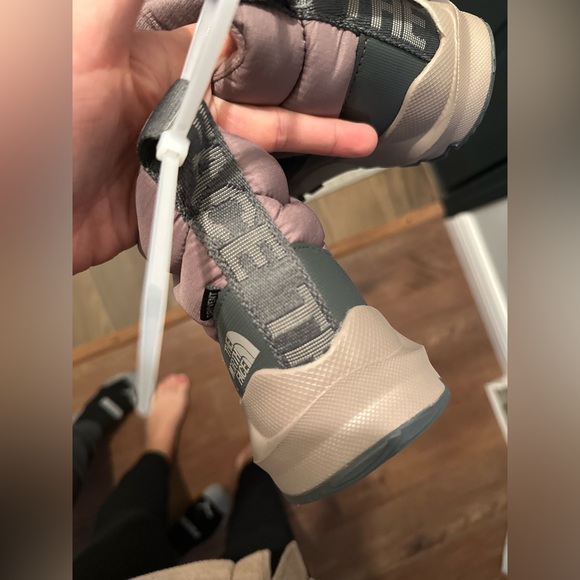 THE NORTH FACE ThermoBall ™ Lace Up Luxe Womens Waterproof Boots - Picture 9 of 9